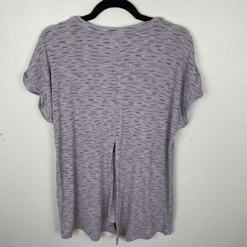 LOGO By Lori Goldstein Purple Short Sleeve Tunic Top Women's Size L Pockets - Picture 6 of 6